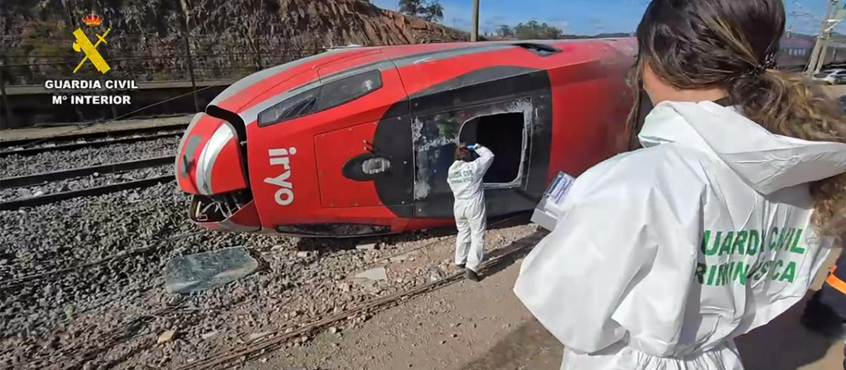 Captura de vídeo del lugar del accidente de trenes cerca de Adamuz (Córdoba) este lunes