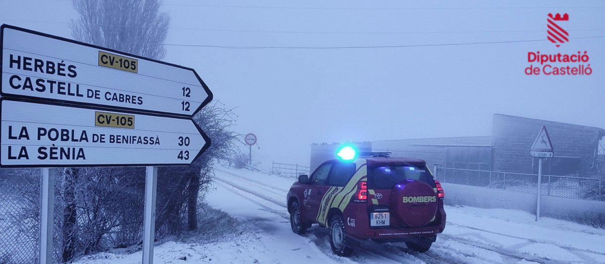 Imagen de la intensa nevada en el puerto de Torremiró de Castellón por la borrasca Harry.