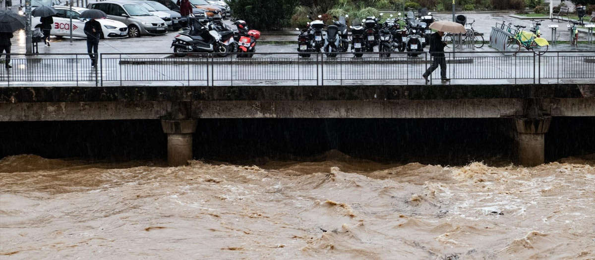 Crecida del río Onyar, a su paso por el centro de Gerona