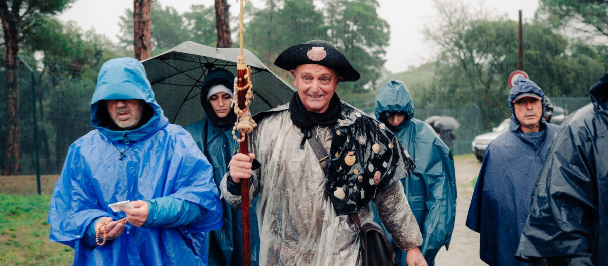 El Pare Pelegrí, Xavier Nualart, acompañado por su familia y el Servicio del Peregrino