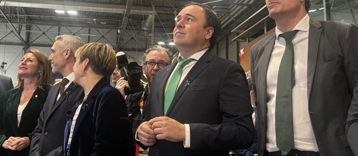 Imagen tomada este miércoles en Fitur del presidente de la Generalitat Valenciana, Juanfran Pérez Llorca