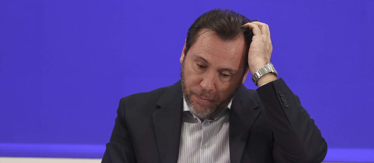 El ministro de Transportes, Óscar Puente, durante su comparecencia del miércoles ante la prensa