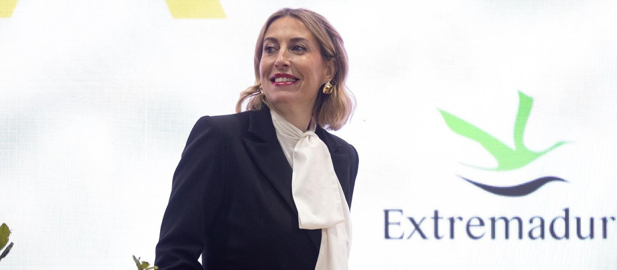 La presidenta de la Junta de Extremadura, María Guardiola, en Fitur