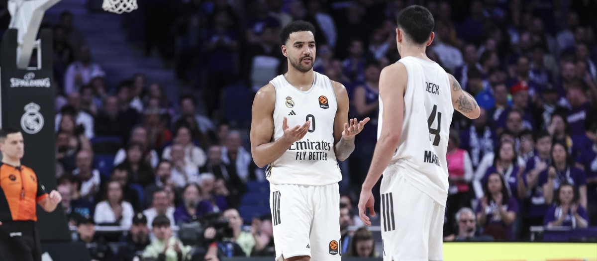 Trey Lyles and Gabriel Deck, del Real Madrid, en un partido de Euroliga