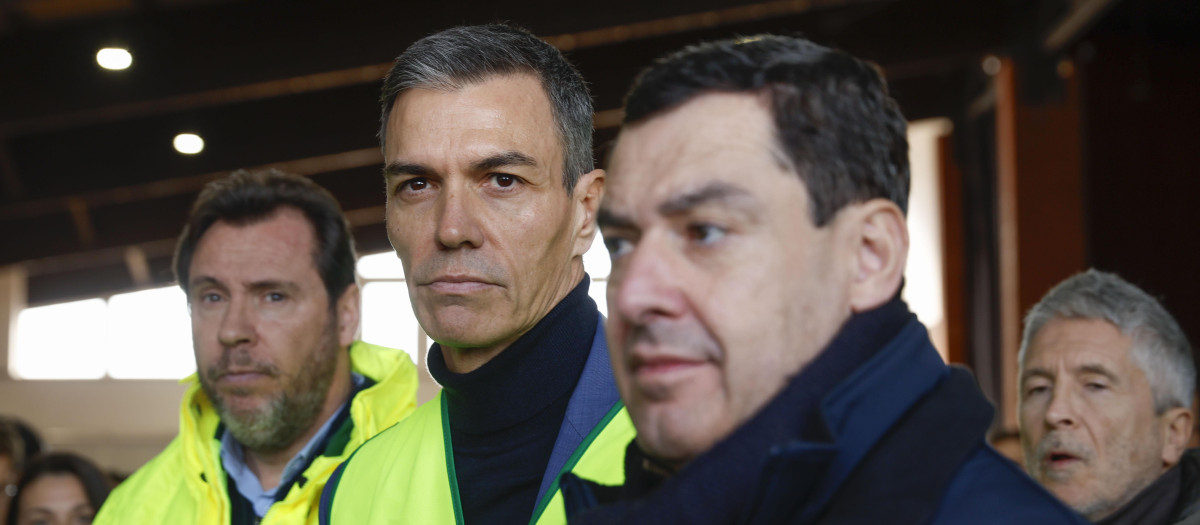 Juanma Moreno, Pedro Sánchez y Óscar Puente