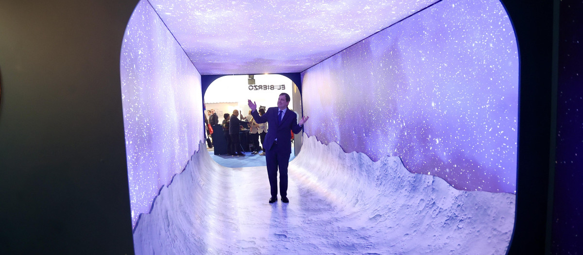 El presidente de la Junta de Castilla y León, Alfonso Fernández Mañueco, visita la participación de la Comunidad, en el certamen internacional, para impulsar su promoción.