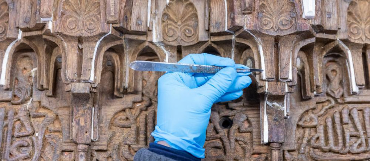 La Alhambra organiza una visita guiada a sus talleres de restauración