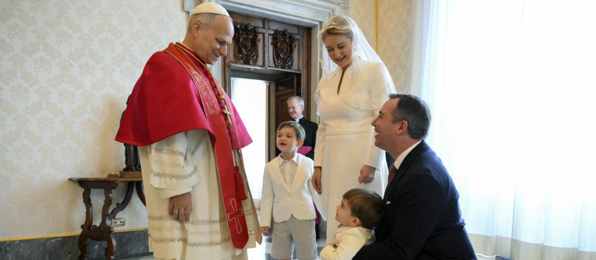 El Papa con los Grandes Duques y sus hijos  en el Vaticano