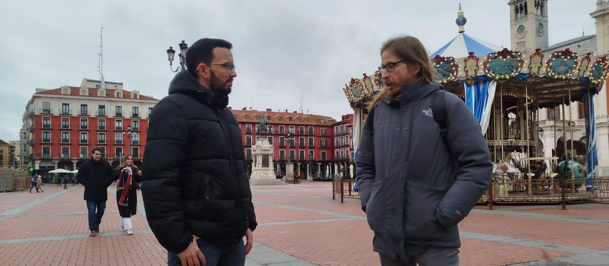 Miguel Ángel Llamas y Pablo Fernández, antes de atender a los medios en Valladolid.