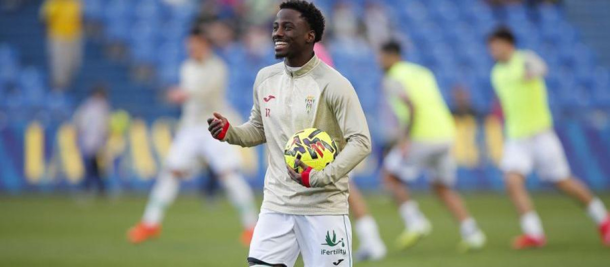 Adilson durante el calentamiento en Las Palmas