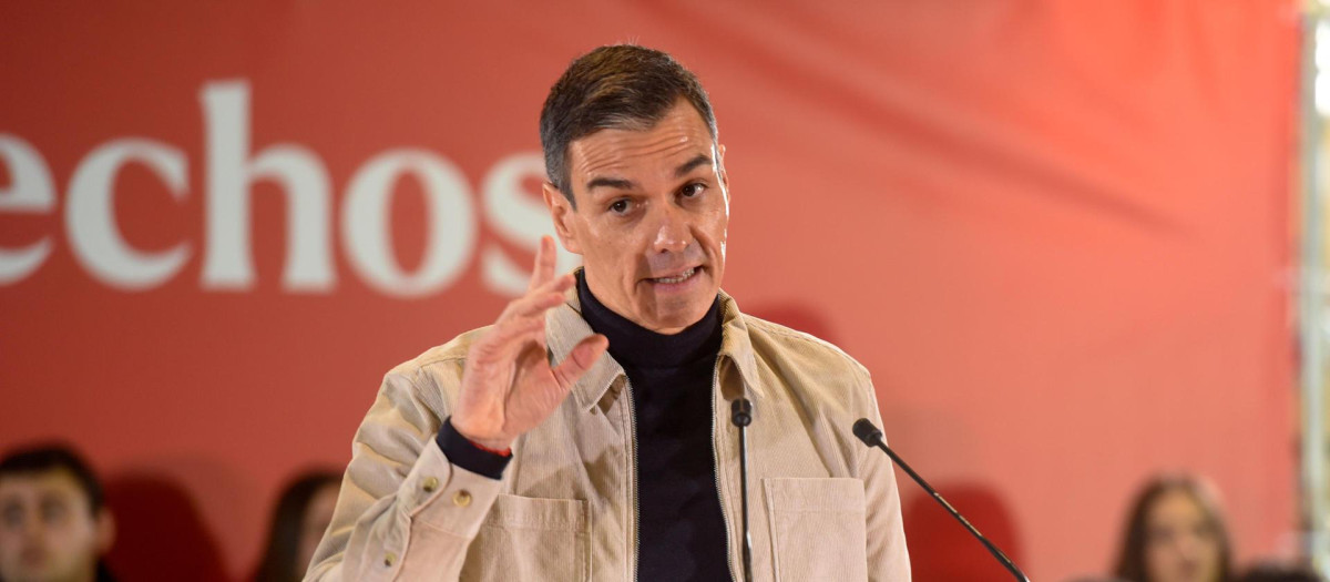 El presidente del Gobierno, Pedro Sánchez, este domingo en un mitin en Huesca