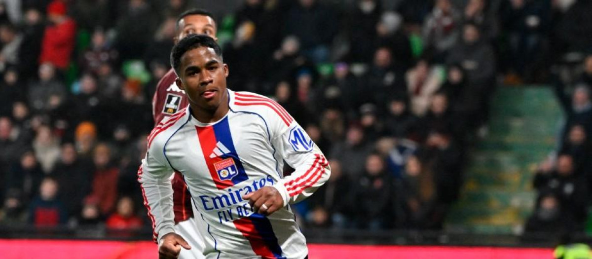 Endrick celebrando un gol con el Lyon