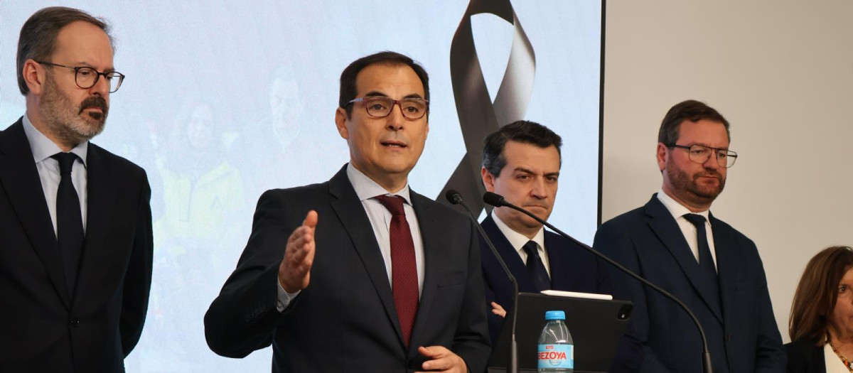 El consejero de Justicia de la Junta detalla las actuaciones llevadas a cabo en el accidente ferroviario de Adamuz.