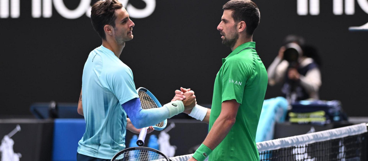 Novak Djokovic y Lorenzo Musetti, en los cuartos de final del Open de Australia