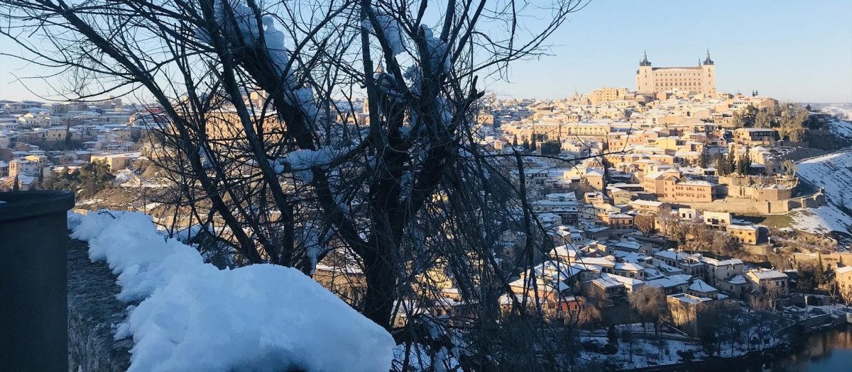 (Foto de ARCHIVO)
Toledo desde el Valle tras el temporal de nieve

EUROPA PRESS
17/1/2021