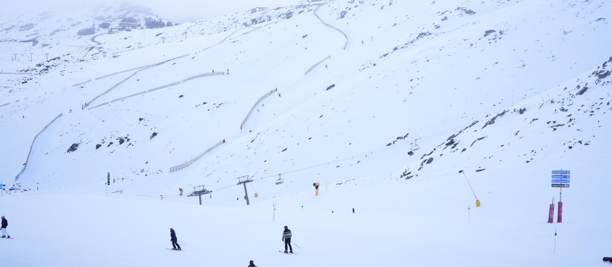 Estación de esquí de Sierra Nevada. A 09 de enero de 2026, en Monachil, (Granada, Andalucía). L