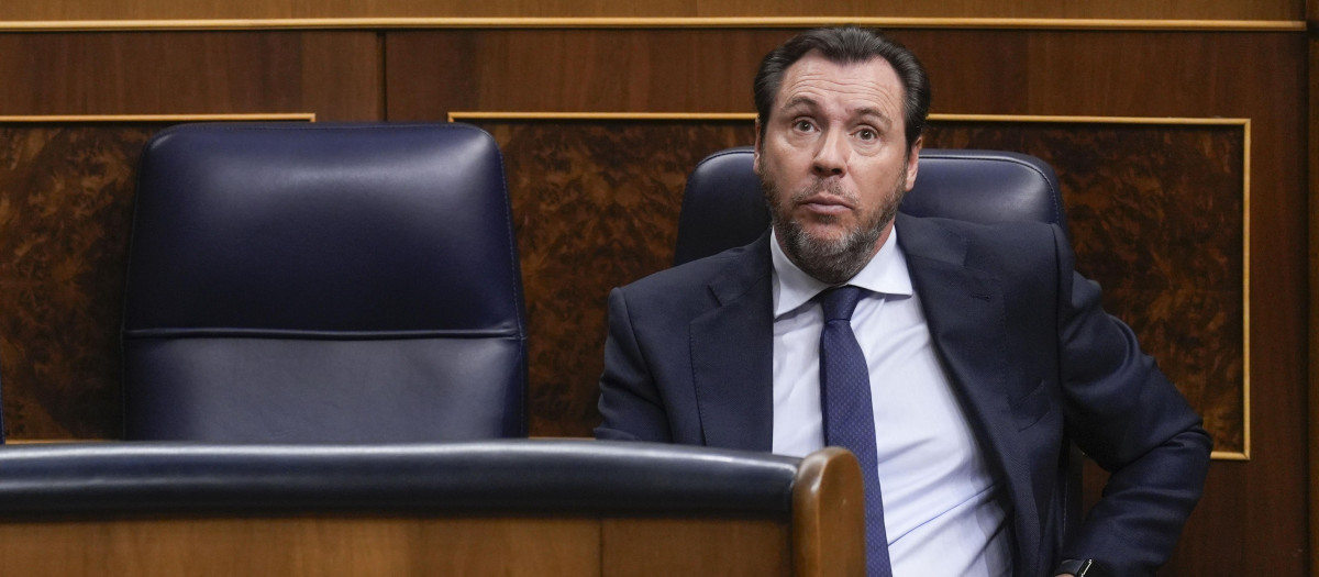 El ministro Óscar Puente, este martes en el Congreso