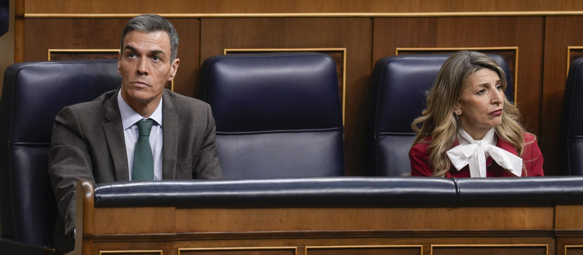 Pedro Sánchez y Yolanda Díaz, el martes en el Pleno del Congreso