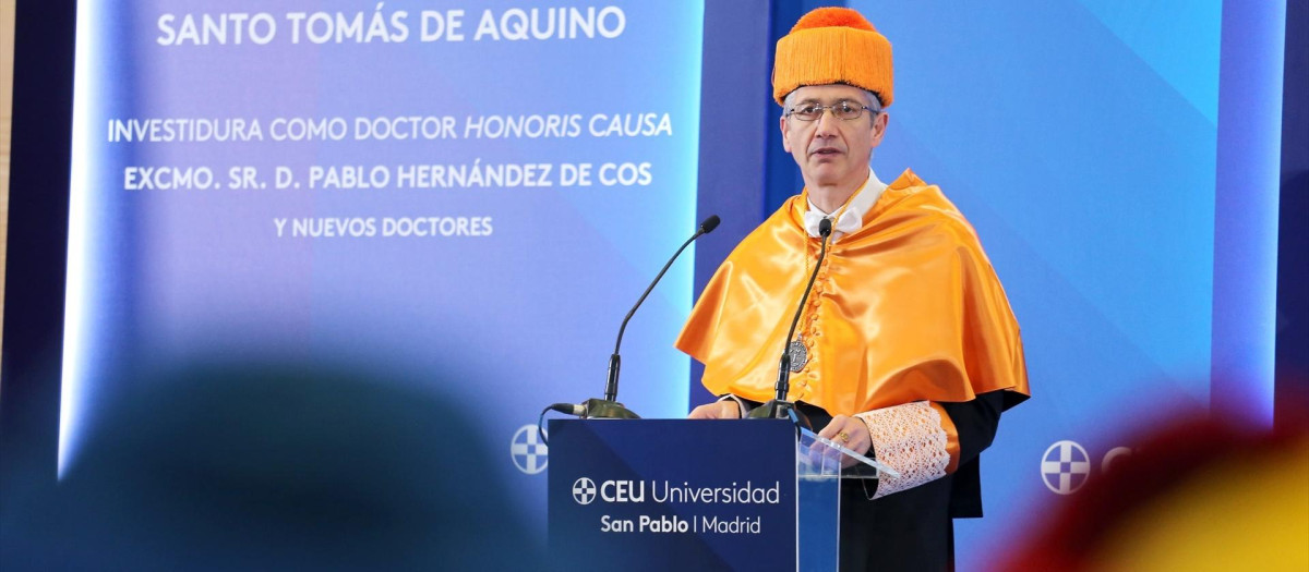 Pablo Hernández de Cos, investido Doctor 'Honoris Causa' por la Universidad CEU San Pablo