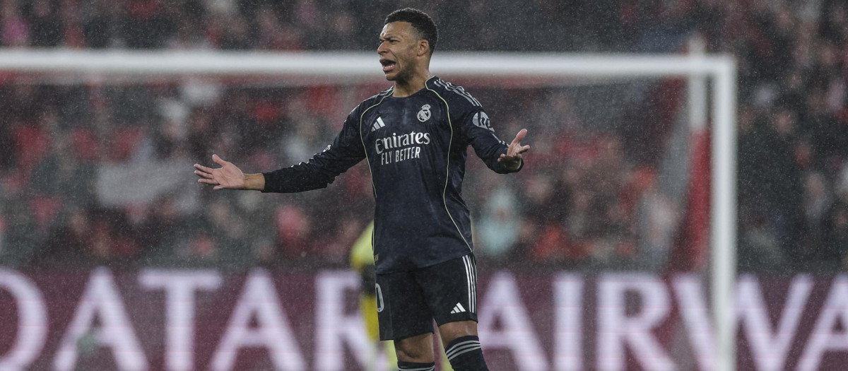 Kylian Mbappé, en el partido ante el Benfica en Lisboa