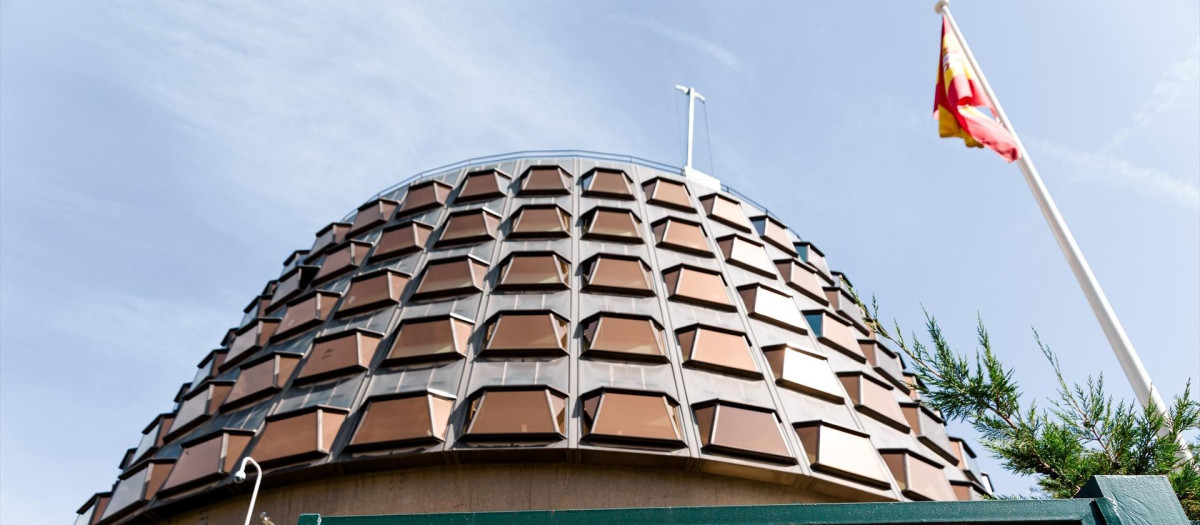 Exterior del Tribunal Constitucional, Inmaculada Montalbán Huertas, durante un Pleno jurisdiccional del Tribunal Constitucional, en la sede del TC, a 23 de junio de 2025, en Madrid (España). El Tribunal Constitucional (TC) celebra desde hoy, 23 de junio, un Pleno monográfico sobre la ley de amnistía donde se adentrará de lleno en el estudio de la ponencia redactada por la vicepresidenta del TC para responder al recurso presentado por el PP, que avala lo esencial de la norma jurídica. Se espera que la mayoría progresista apoye el borrador y que la sentencia llegue hacia final de semana.

Carlos Luján / Europa Press
23/6/2025