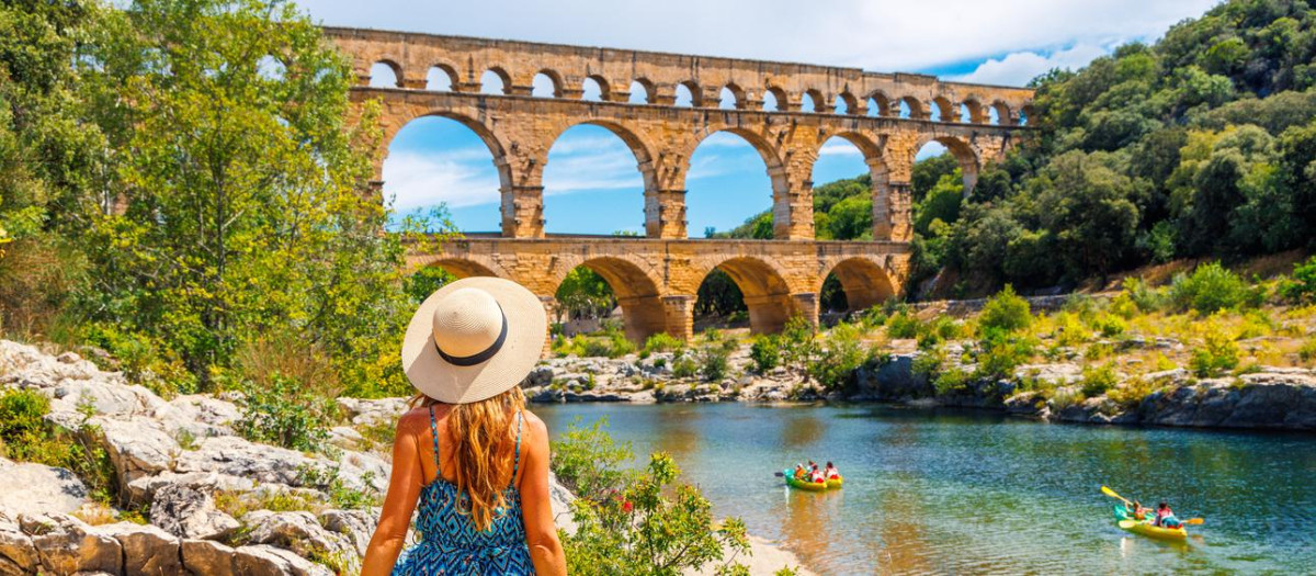 El monumento de Francia que rivaliza con el Acueducto de Segovia