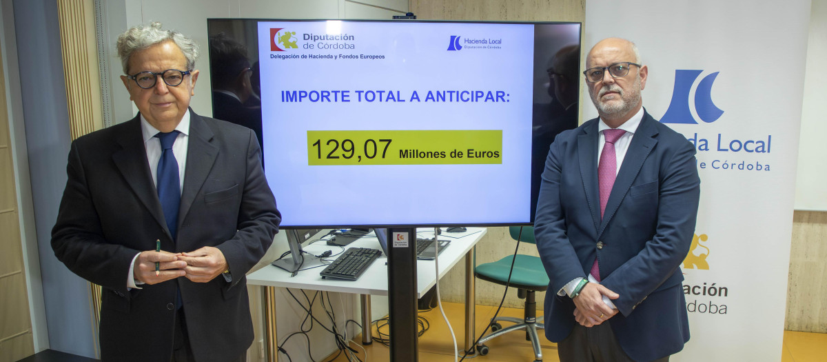 El presidenta de la Diputación, Salvador Fuentes, presenta el anticipo de recaudación