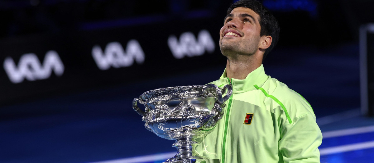 Carlos Alcaraz, con el título del Open de Australia 2026