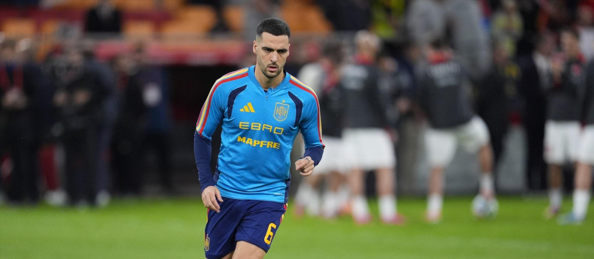 (Foto de ARCHIVO)
Mikel Merino of Spain warms up during the FIFA World Cup 2026 qualifier football match, Group E, played between Spain and Turkey at Estadio de La Cartuja on November 18, 2025 in Sevilla, Spain.

Joaquin Corchero / AFP7 / Europa Press
18/11/2025 ONLY FOR USE IN SPAIN