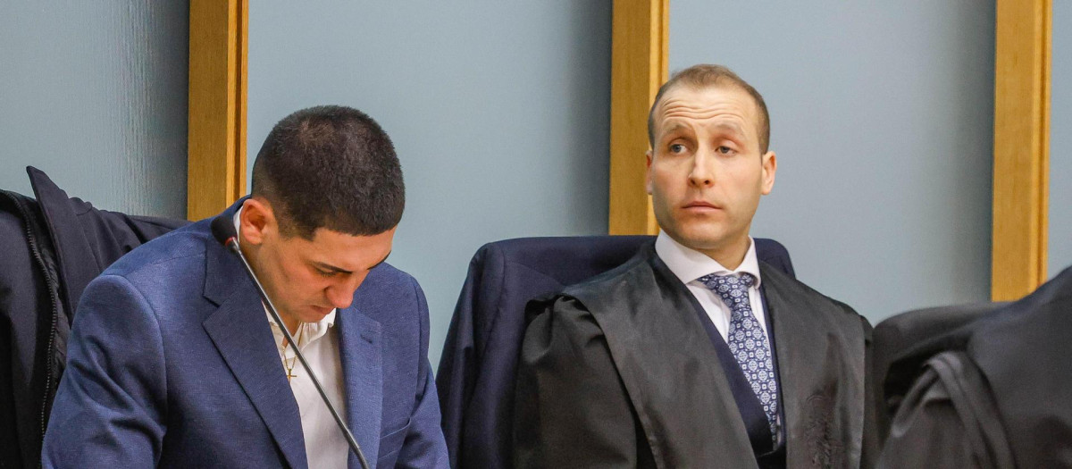 José Luis Novoa, acusado de matar a Sergio Delgado por ser de Valladolid, junto a su abogado