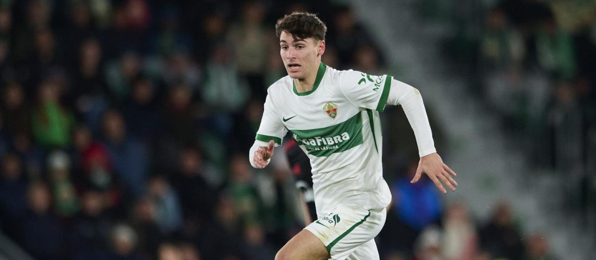 (Foto de ARCHIVO)
Rodrigo Mendoza of Elche CF runs with the ball during the Spanish League, LaLiga EA Sports, football match played between Elche CF and Sevilla FC at Estadio Manuel Martinez Valero on January 19, 2026 in Elche, Alicante, Spain.

Francisco Macia / AFP7 / Europa Press
19/1/2026 ONLY FOR USE IN SPAIN
