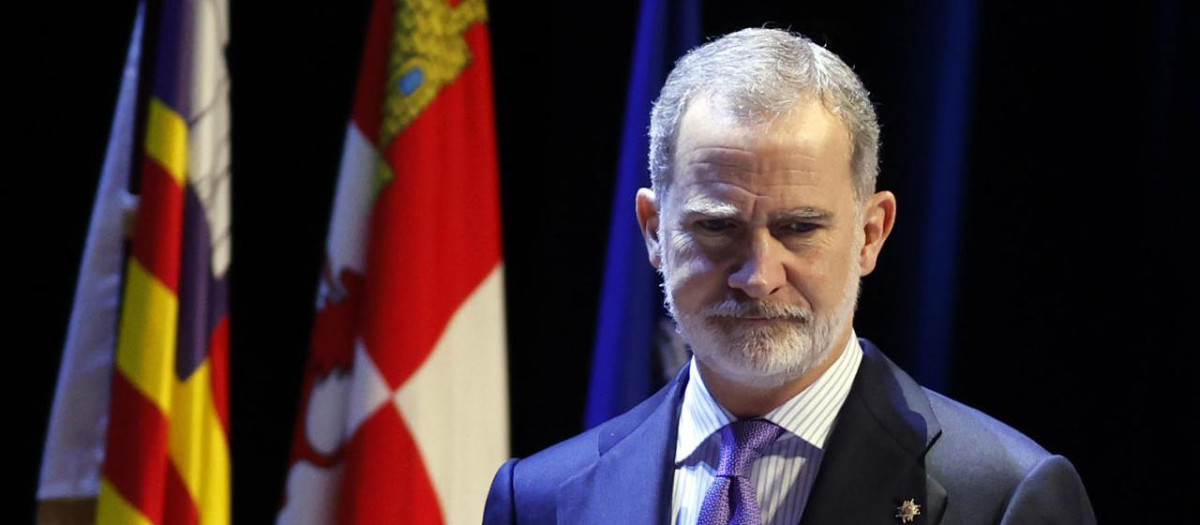 Don Felipe, en la entrega de los despachos  a los nuevos jueces