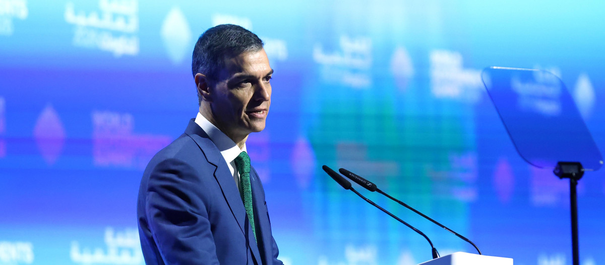 Sánchez clausura la jornada sobre Formación Profesional y Empresa