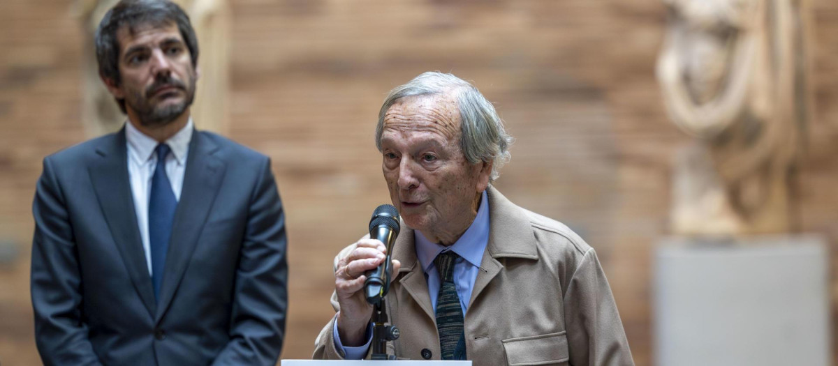 Rafael Moneo junto a Ernest Urtasun