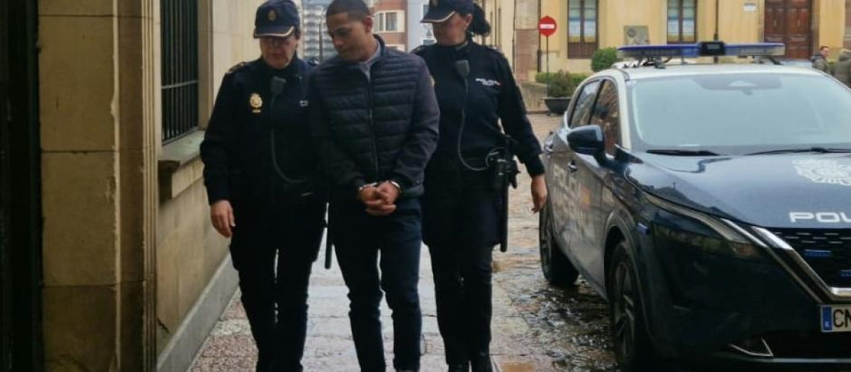 El acusado de homicidio en grado de tentativa tras agredir en febrero de 2023 a un portero de discoteca en Ponferrada