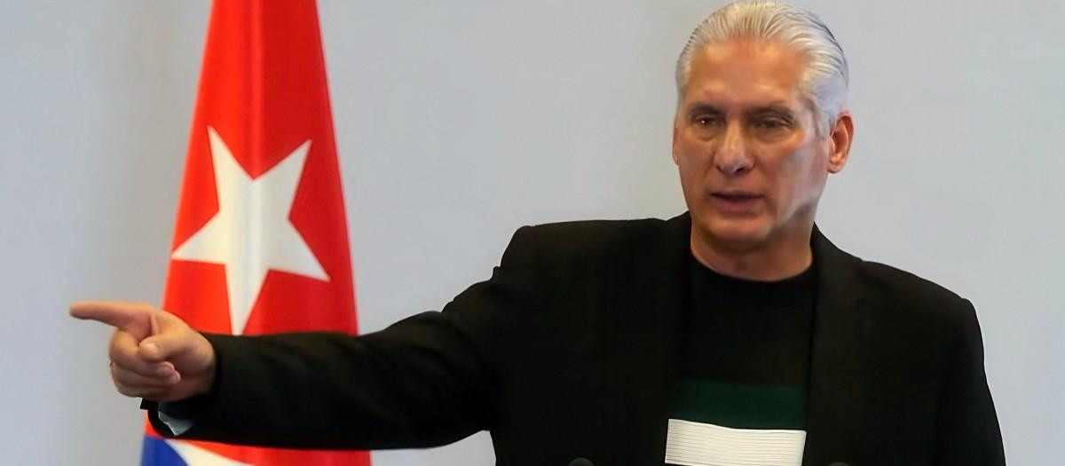 AME2189. LA HABANA (CUBA), 05/02/2026.- Captura de pantalla tomada de una transmisión de la Presidencia de Cuba, del mandatario Miguel Díaz-Canel, hablando este jueves, en La Habana (Cuba). Díaz-Canel aseguró en una inusual comparecencia televisada que su Gobierno prepara un plan de "desabastecimiento agudo de combustible" ante las presiones de EE.UU. EFE/ Presidencia de Cuba /SOLO USO EDITORIAL/NO VENTAS/SOLO DISPONIBLE PARA ILUSTRAR LA NOTICIA QUE ACOMPAÑA (CRÉDITO OBLIGATORIO)