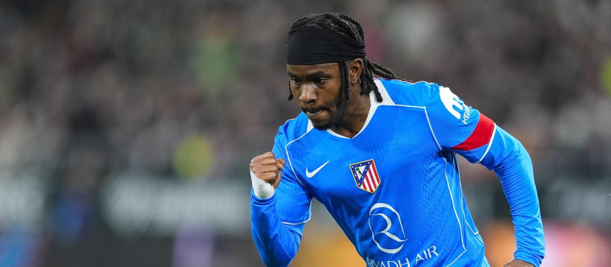 Ademola Lookman celebra su primer gol con la camiseta del Atlético de Madrid