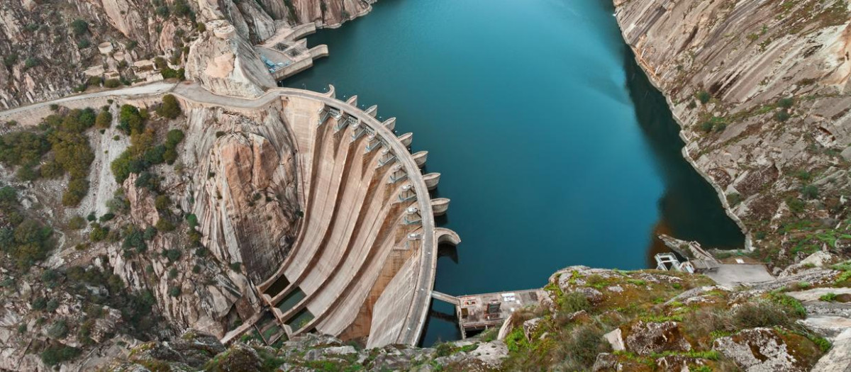 Presa de Aldeadávila, en la frontera entre España y Portugal