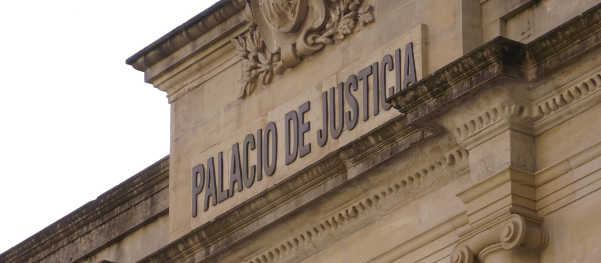 Vista de la fachada del Palacio de Justicia en Logroño (Foto de Archivo)