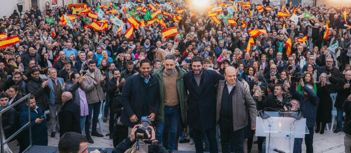 Mitin de cierre de campaña de Vox en Zaragoza