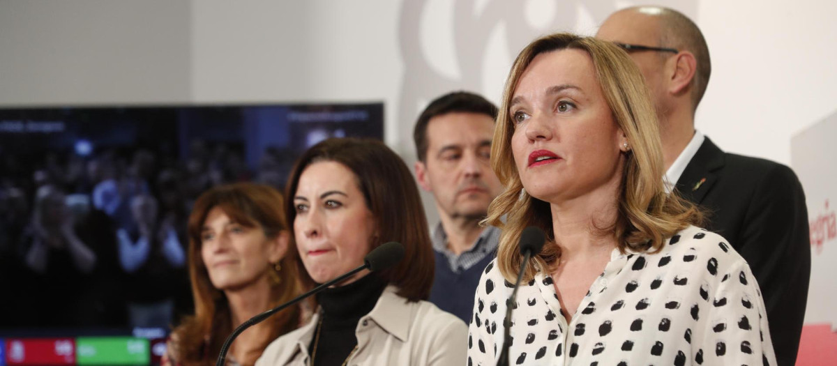 La candidata del PSOE a la Presidencia del Gobierno de Aragón, Pilar Alegría, en la noche electoral