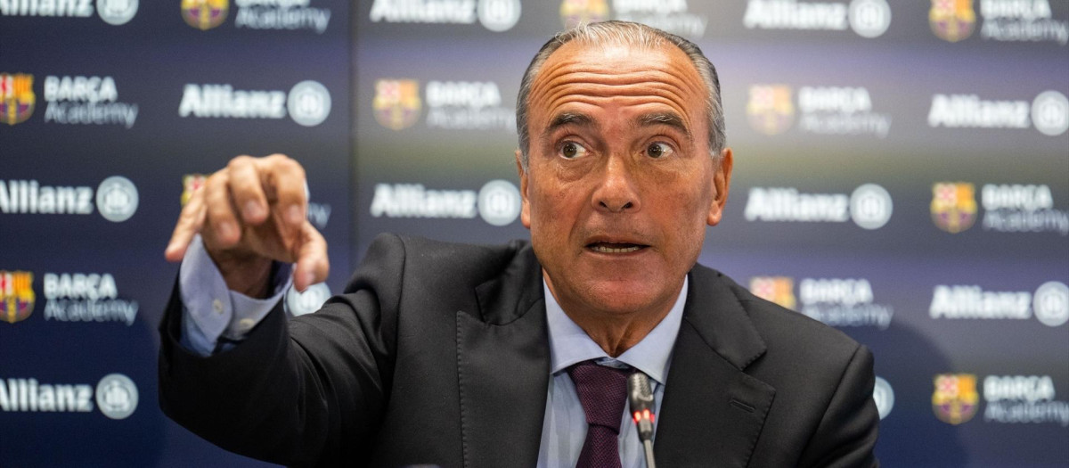 (Foto de ARCHIVO)
El vicepresidente primero y del área deportiva del FC Barcelona, Rafa Yuste, en rueda de prensa

REMITIDA / HANDOUT por VICTOR SALGADO/FCB
Fotografía remitida a medios de comunicación exclusivamente para ilustrar la noticia a la que hace referencia la imagen, y citando la procedencia de la imagen en la firma
31/3/2023