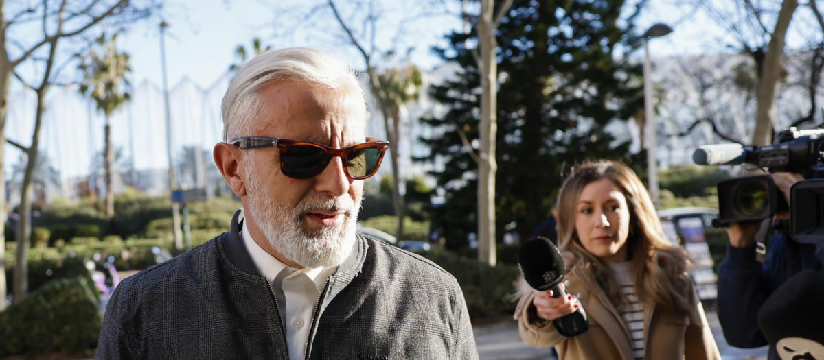 Imagen del ex gerente de Imelsa y autodenominado "yonqui del dinero", Marcos Benavent, a su llegada al juicio por el supuesto amaño de contratos
