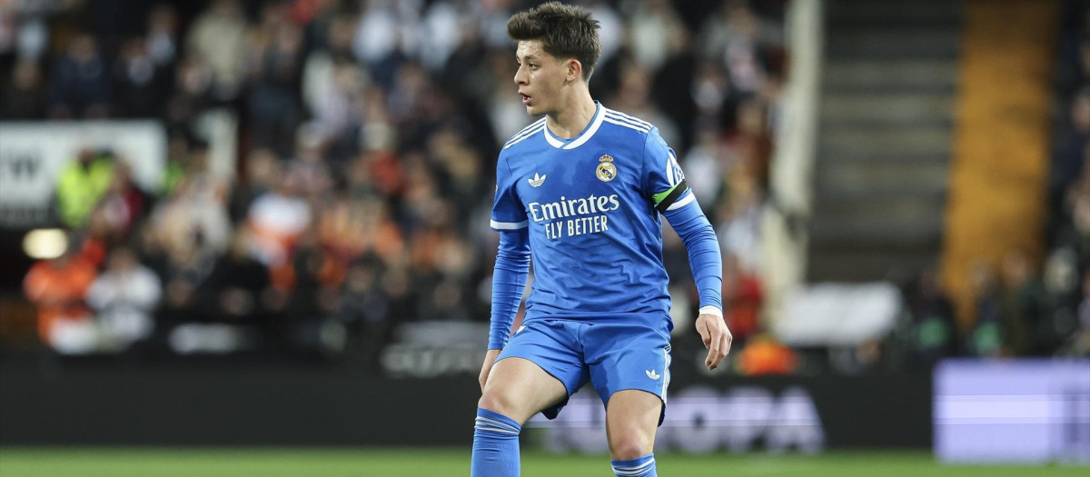 Arda Güler, del Real Madrid, en Mestalla contra el Valencia