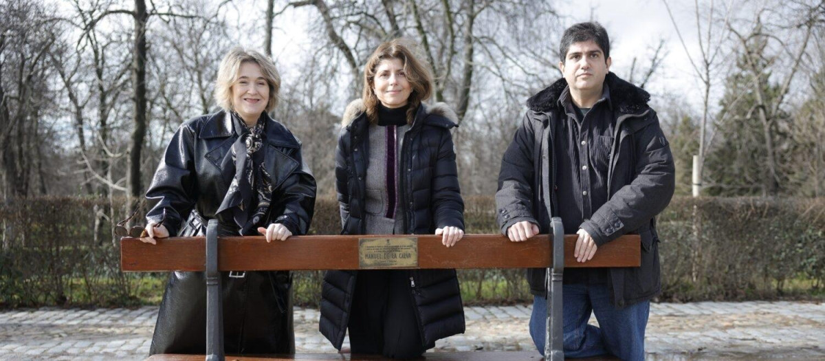 Madrid instala placas en El Retiro para recordar a ocho referentes de la cultura y la comunicación fallecidos en 2025

REMITIDA / HANDOUT por AYUNTAMIENTO DE MADRID
Fotografía remitida a medios de comunicación exclusivamente para ilustrar la noticia a la que hace referencia la imagen, y citando la procedencia de la imagen en la firma
09/2/2026