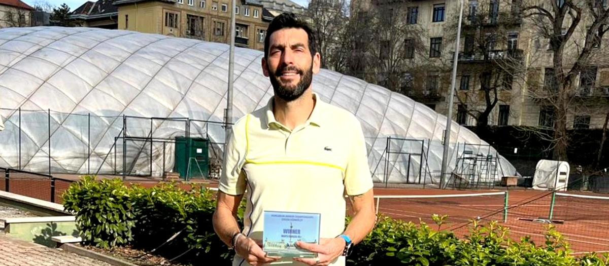 El cordobés Javi Martínez celebra su título en Budapest