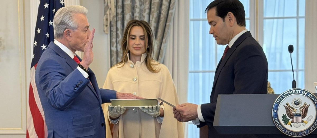 El empresario Benjamín León jura su cargo como nuevo embajador de EE.UU. en España