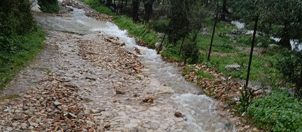 Daños en la calzada romana de Ubrique (Cádiz)