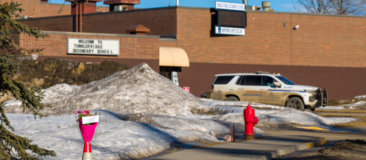 Escuela Secundaria de Tumbler Ridge en la costa del Pacífico de Canadá