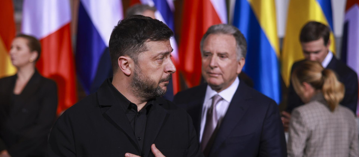 El presidente ucraniano Volodímir Zelenski junto al enviado especial de EE.UU. Steve Witkoff, en Berlín